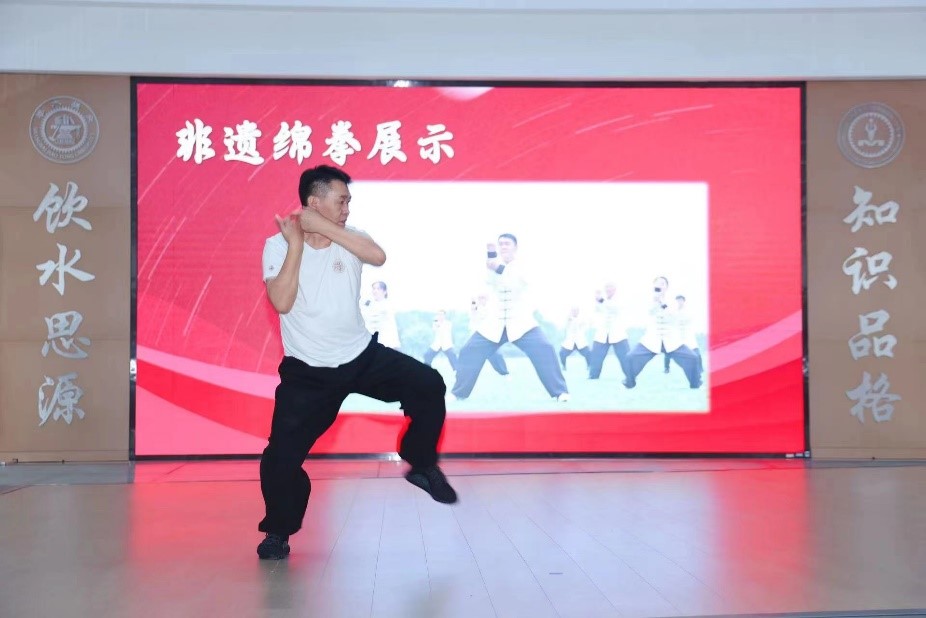 1718446301-图片3.jpg
